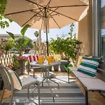 Eranthis Apartment